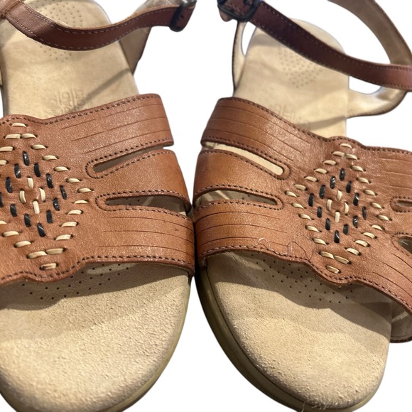 SAS Tri Pad Comfort Camel color Sandal - Picture 10 of 16